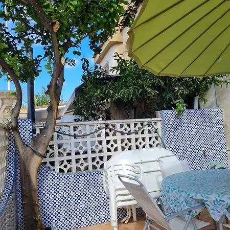 Будинок відпочинку Adosado Unifamiiar Rocasol