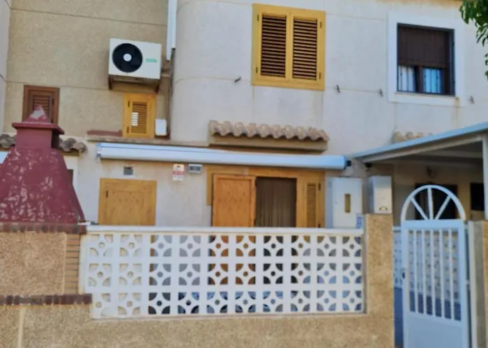 Adosado Unifamiiar Rocasol بيت للعطل