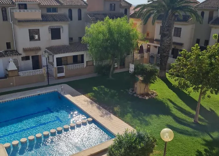 Adosado Unifamiiar Rocasol بيت للعطل *